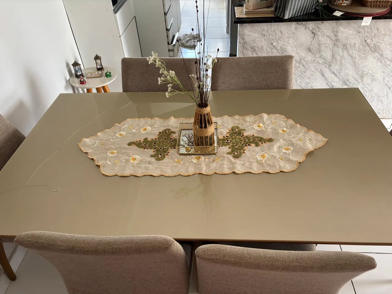 Mesa com 6 cadeiras  - Foto 5