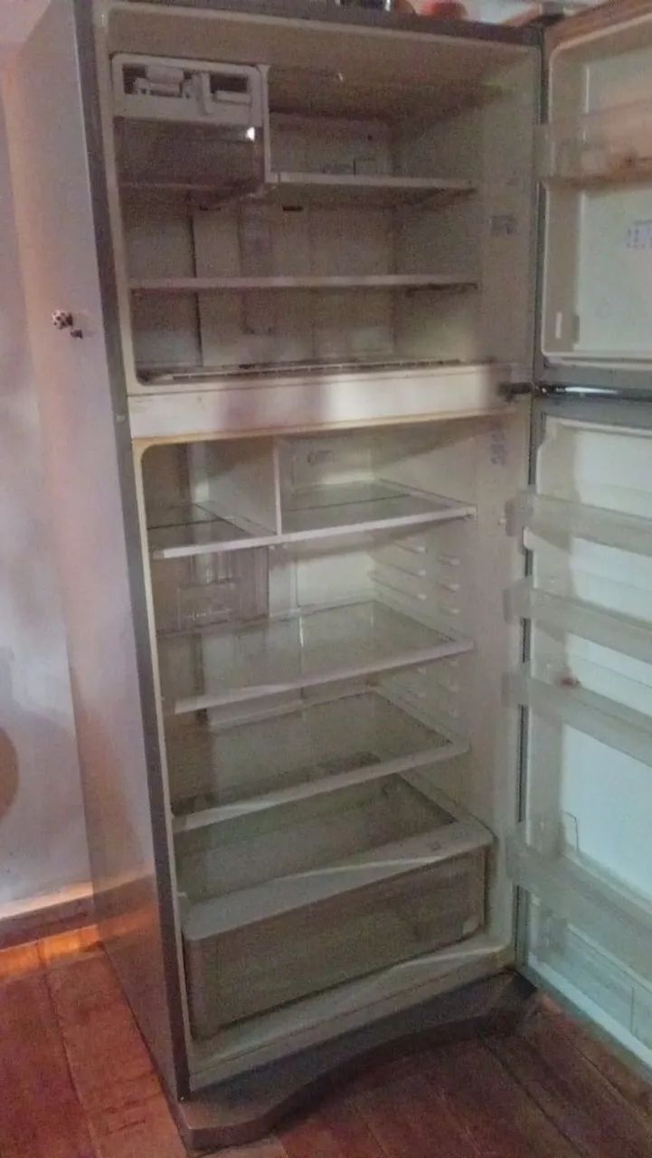 Geladeira Eletrolux conservada - Foto 4