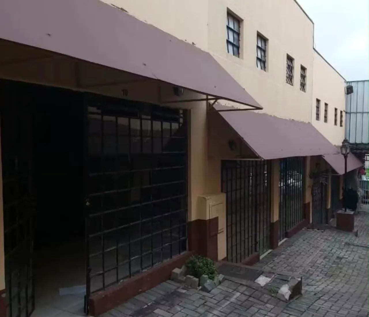 LOJA / ESCRITÓRIO COMERCIAL EM CENTRO COMERCIAL  - Foto 2