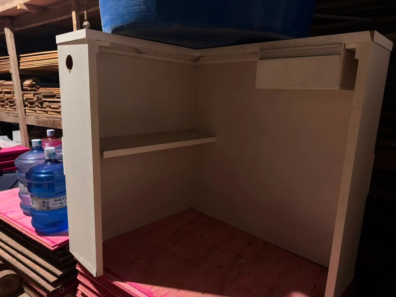Vendo balcão caixa em MDF  - Foto 2