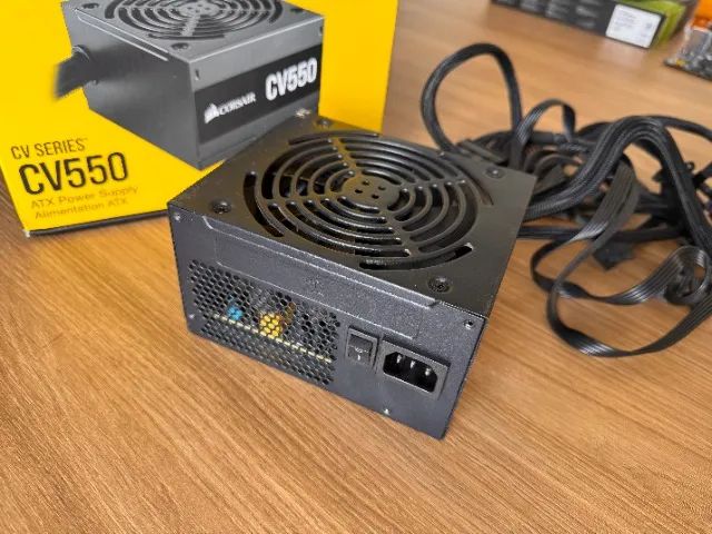 Fonte Corsair CV550 550W ATX para PC Gamer - Foto 2