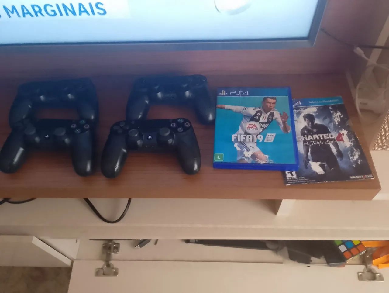 Playstation 4 + Projetor - Foto 3