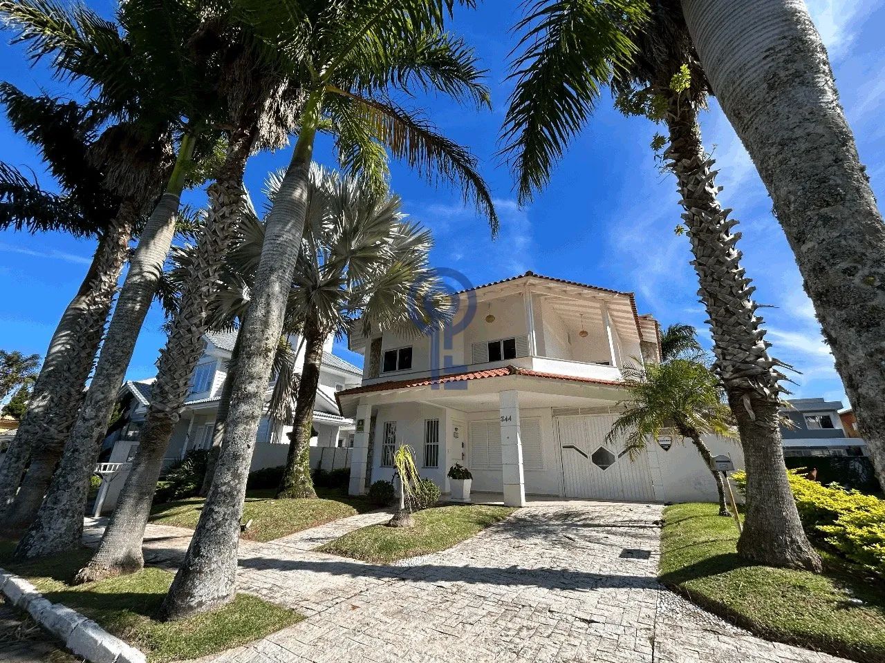 Casa com 3 Suítes, Piscina e Espaço Gourmet | Jurerê
