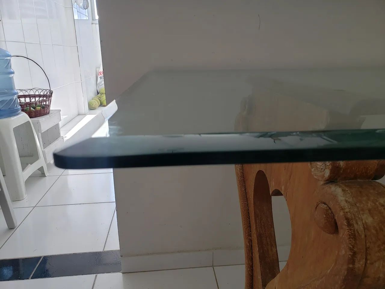 Mesa de vidro completa com pés de cerejeira - Foto 5