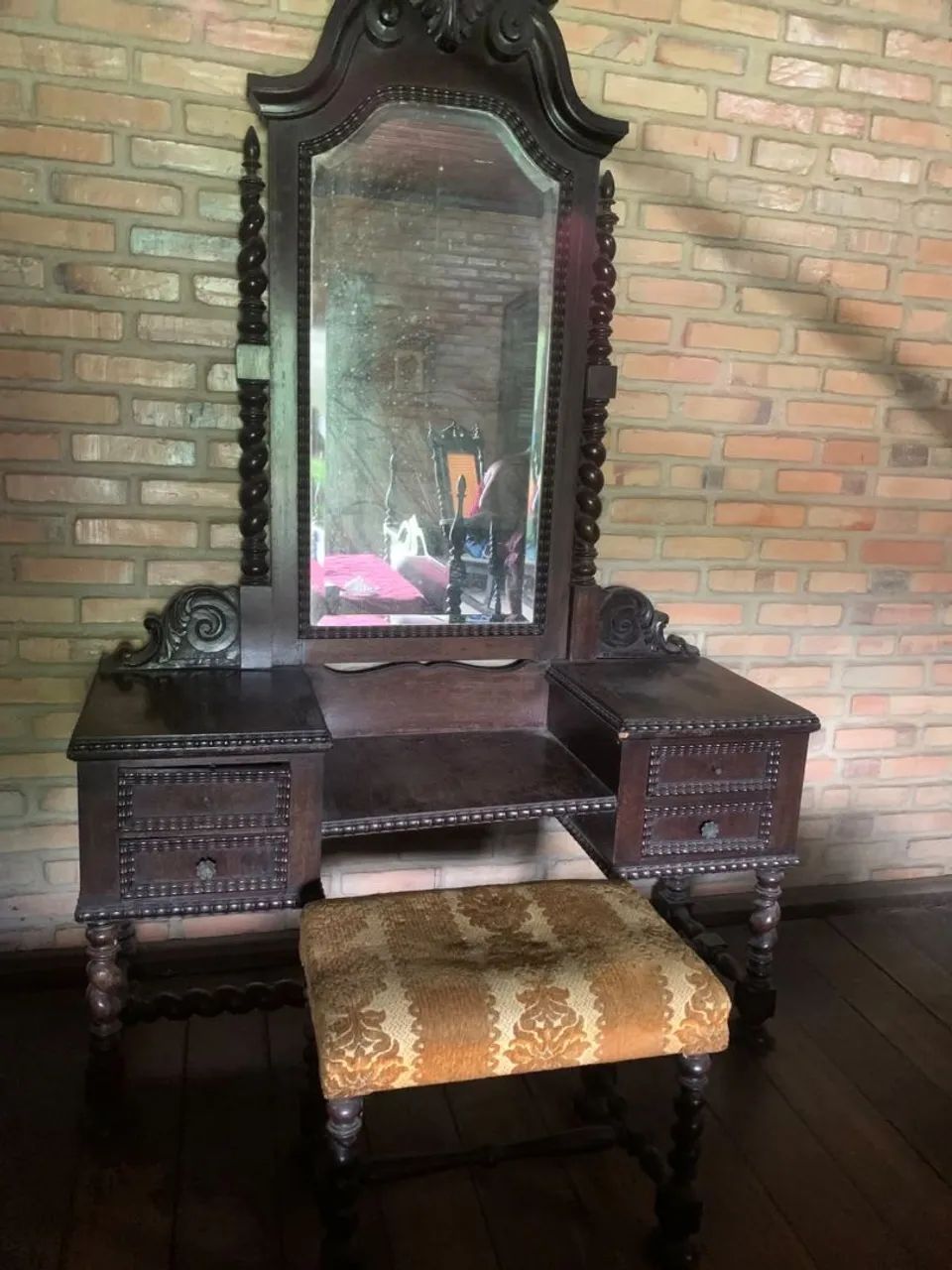 Linda Penteadeira acompanhada de banqueta . - Foto 2