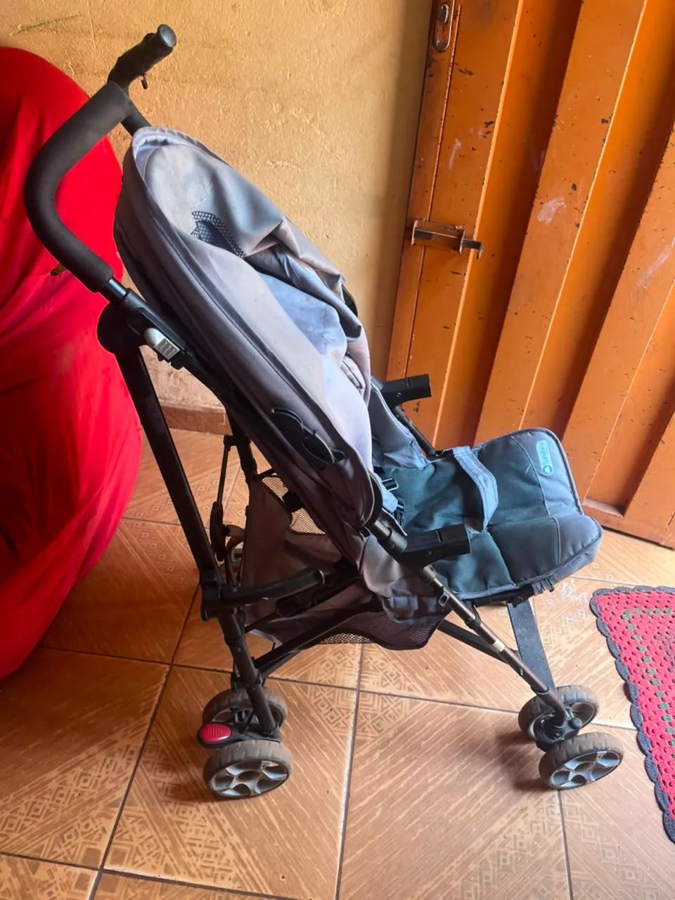 Vendo carrinho de bebê - Foto 3