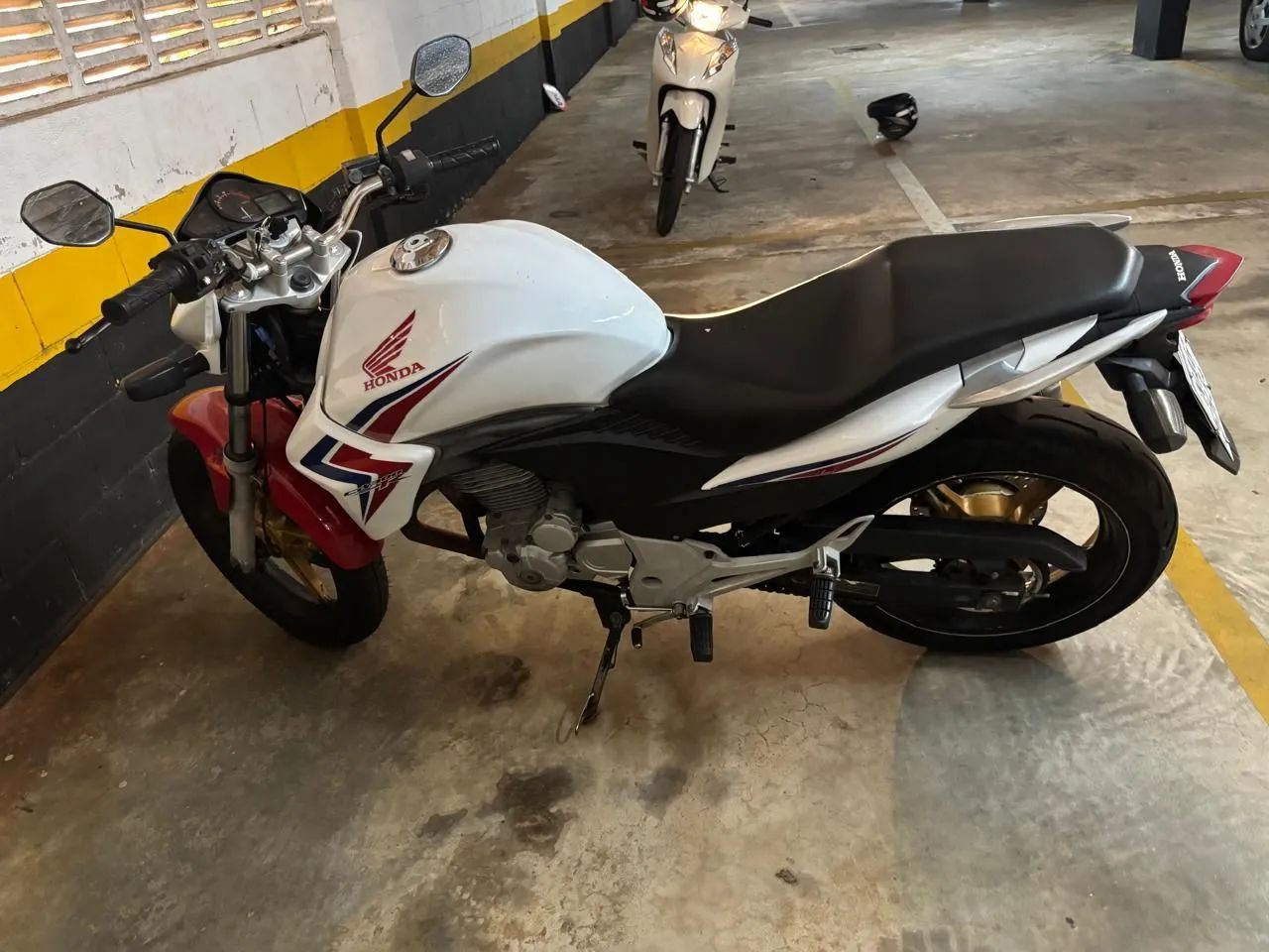 CB 300R Flex  - Foto 3
