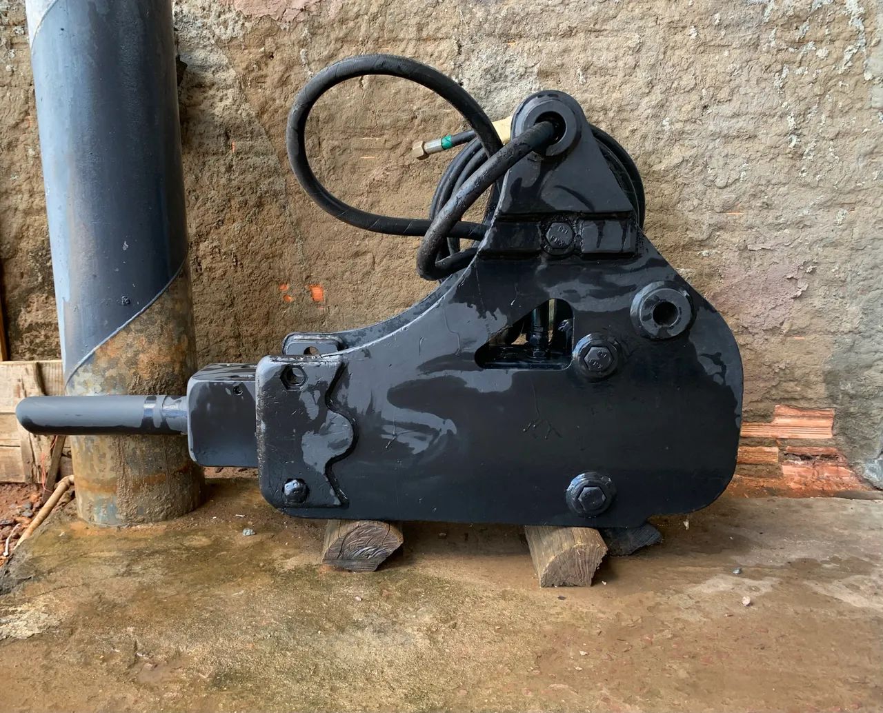 VENDO ROMPEDOR HIDRÁULICO JCB - Foto 3