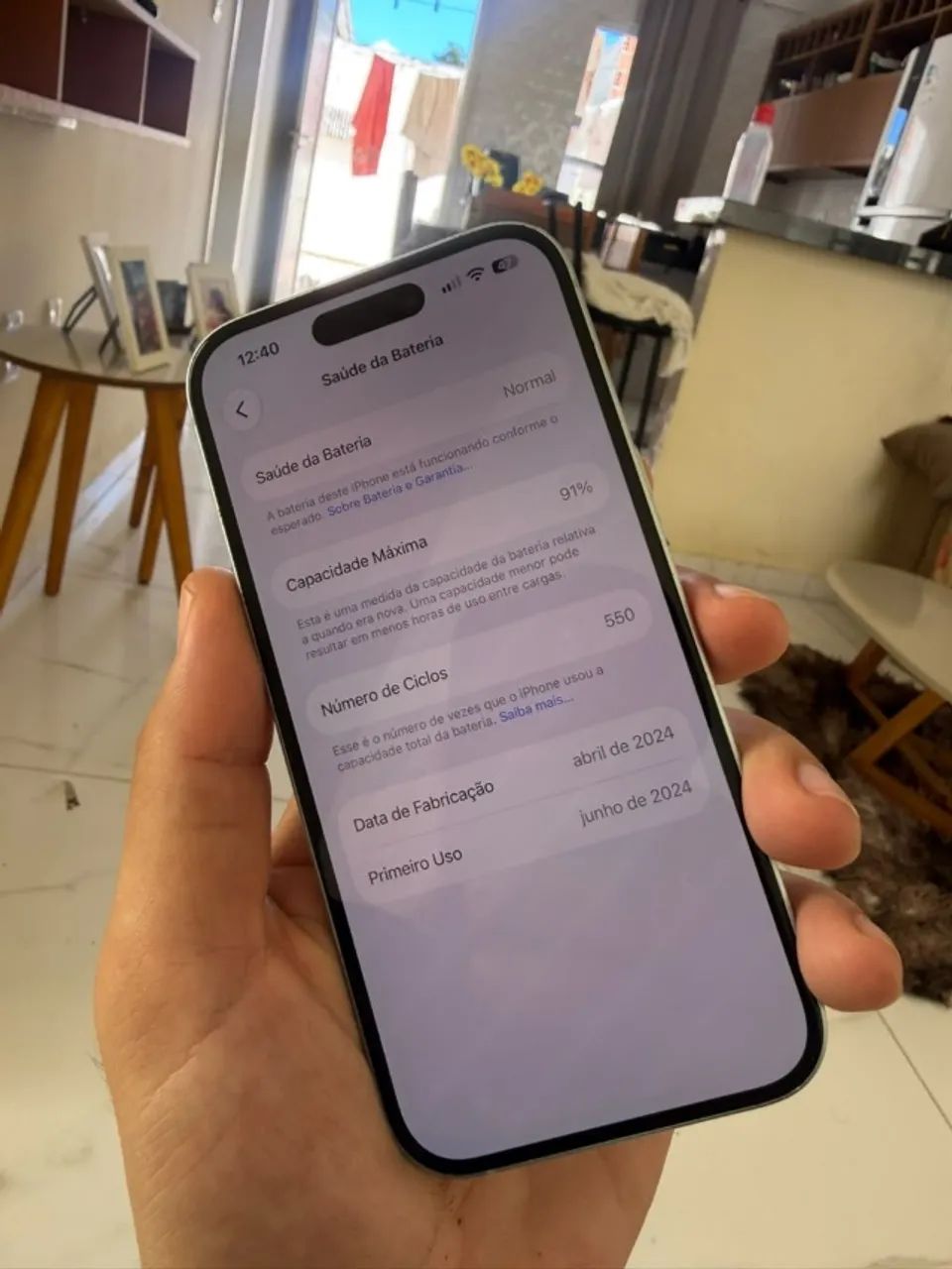 iPhone 15 bem conservado 