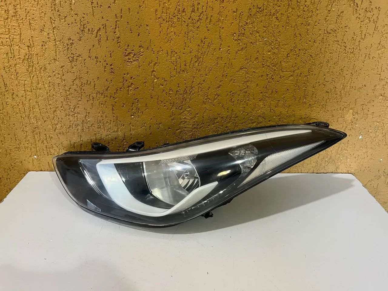 Farol esquerdo Elantra 2015/2016