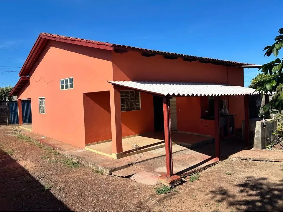 .CASA BEM LOCALIZADA COM EXCELENTE QUINTAL - Foto 3