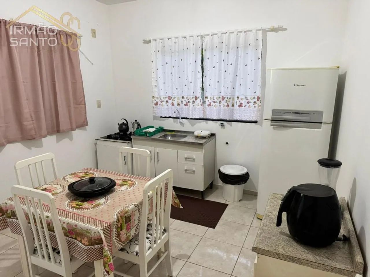 LOCAÇÃO: Casa 1 dormitório c/ar Palmas