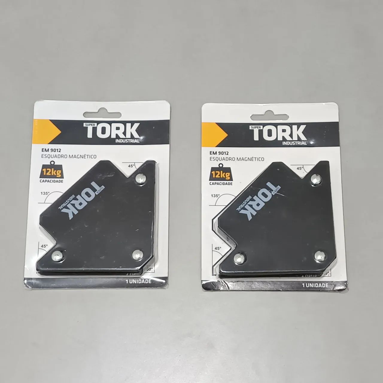 2 esquadros magnéticos 12kg