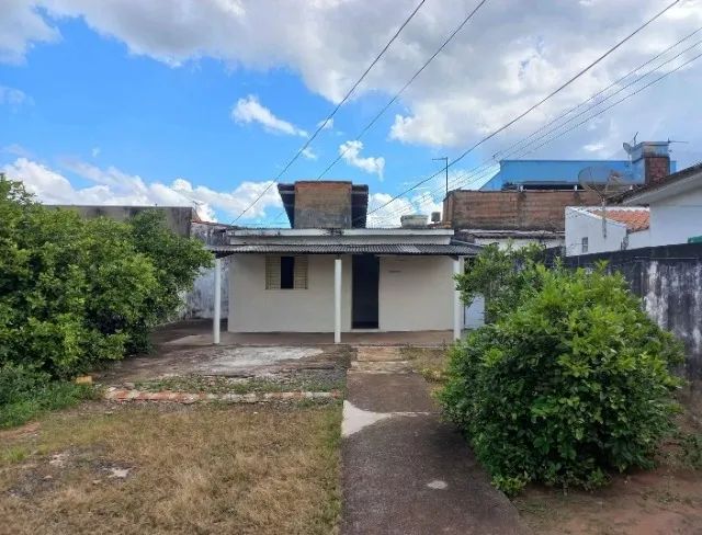 Terreno 250 m2 com edícula simples