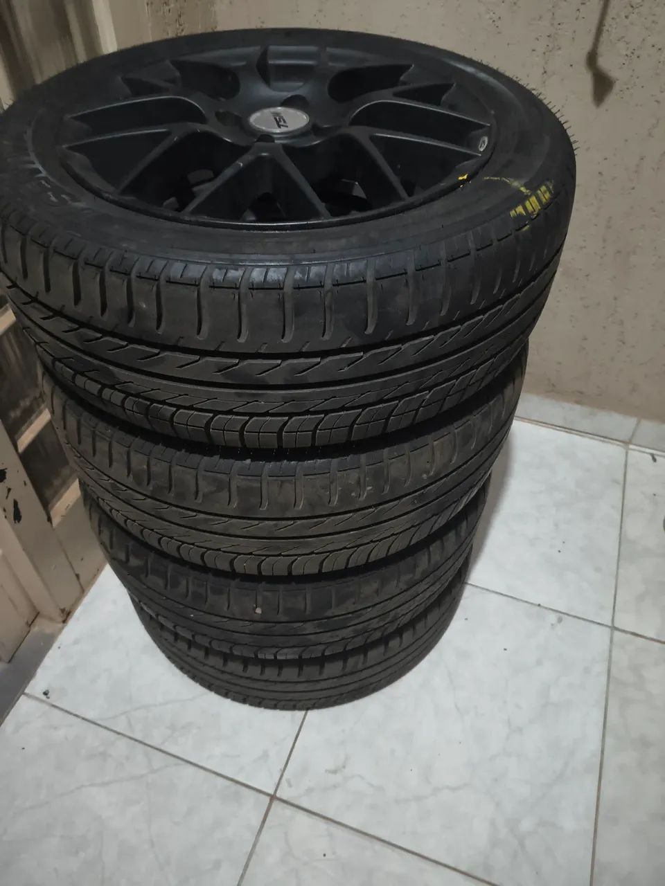 Jogo de rodas TSW aro 15 com pneus novos - Foto 4