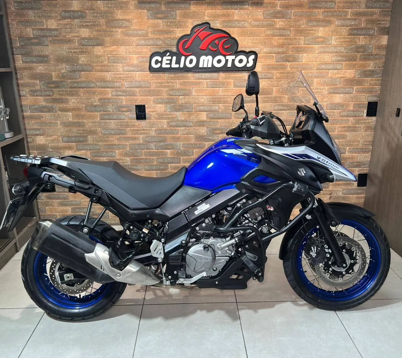 SUZUKI V-STROM 650 XT 2024