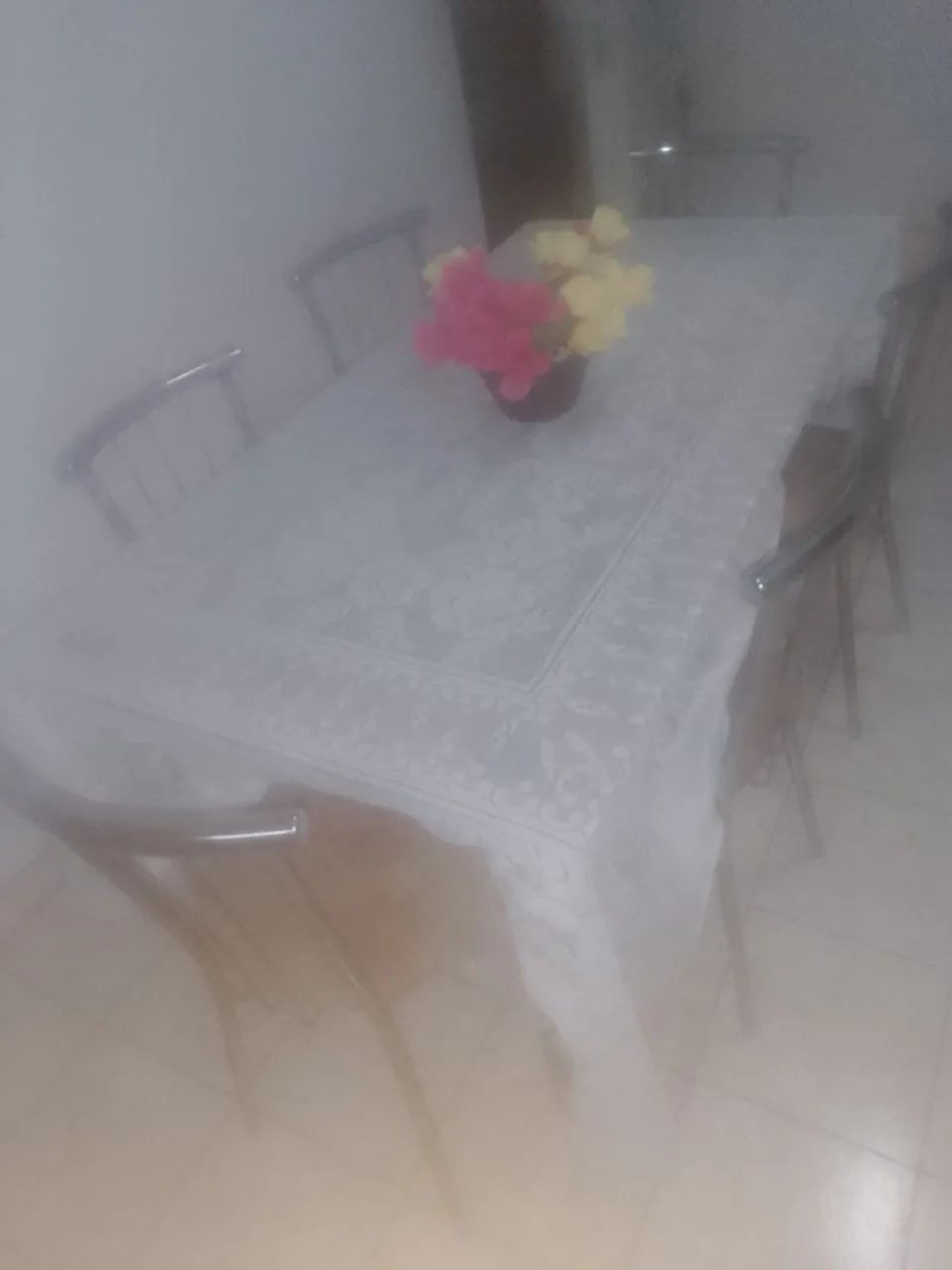 Mesa de jantar de vidro e seis cadeiras de inox usada em perfeito Estado  - Foto 3
