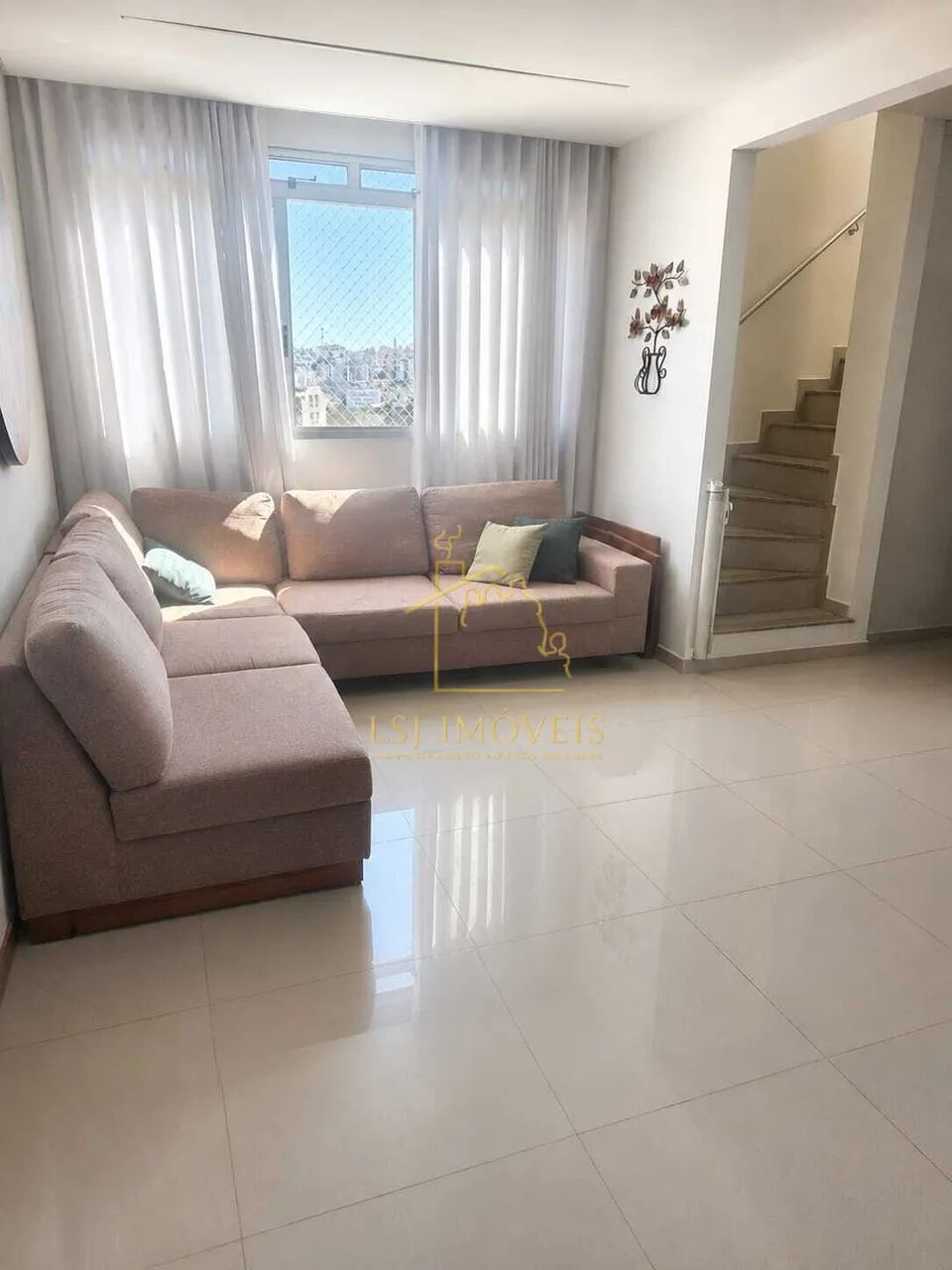 Cobertura de 3 quartos com suítes e elevador bairro Nova Suíça - Foto 2