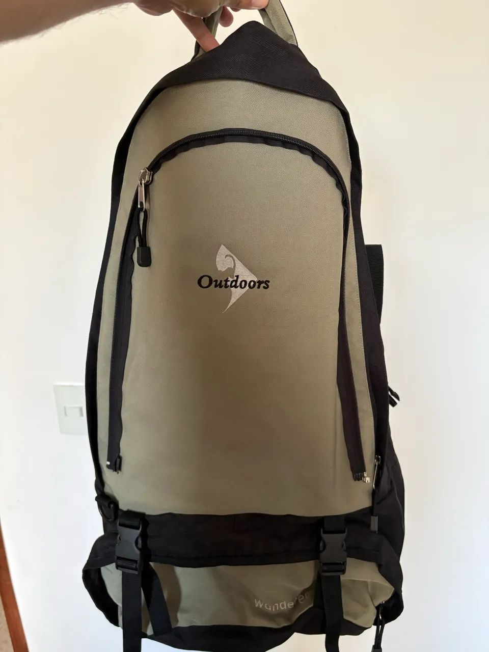 Vendo Mochila outdoors Wanderer excelente estado 