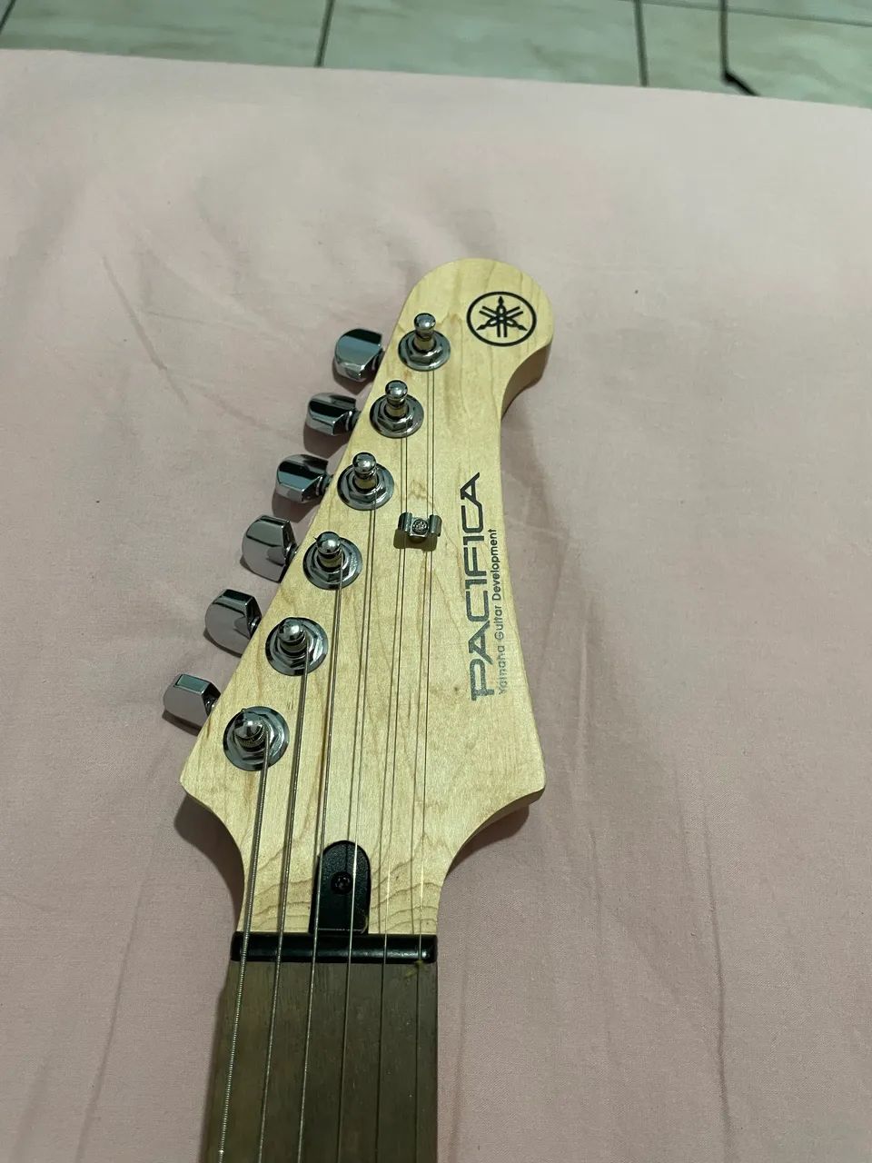 Guitarra Yamaha Pacífica 112J  - Foto 4