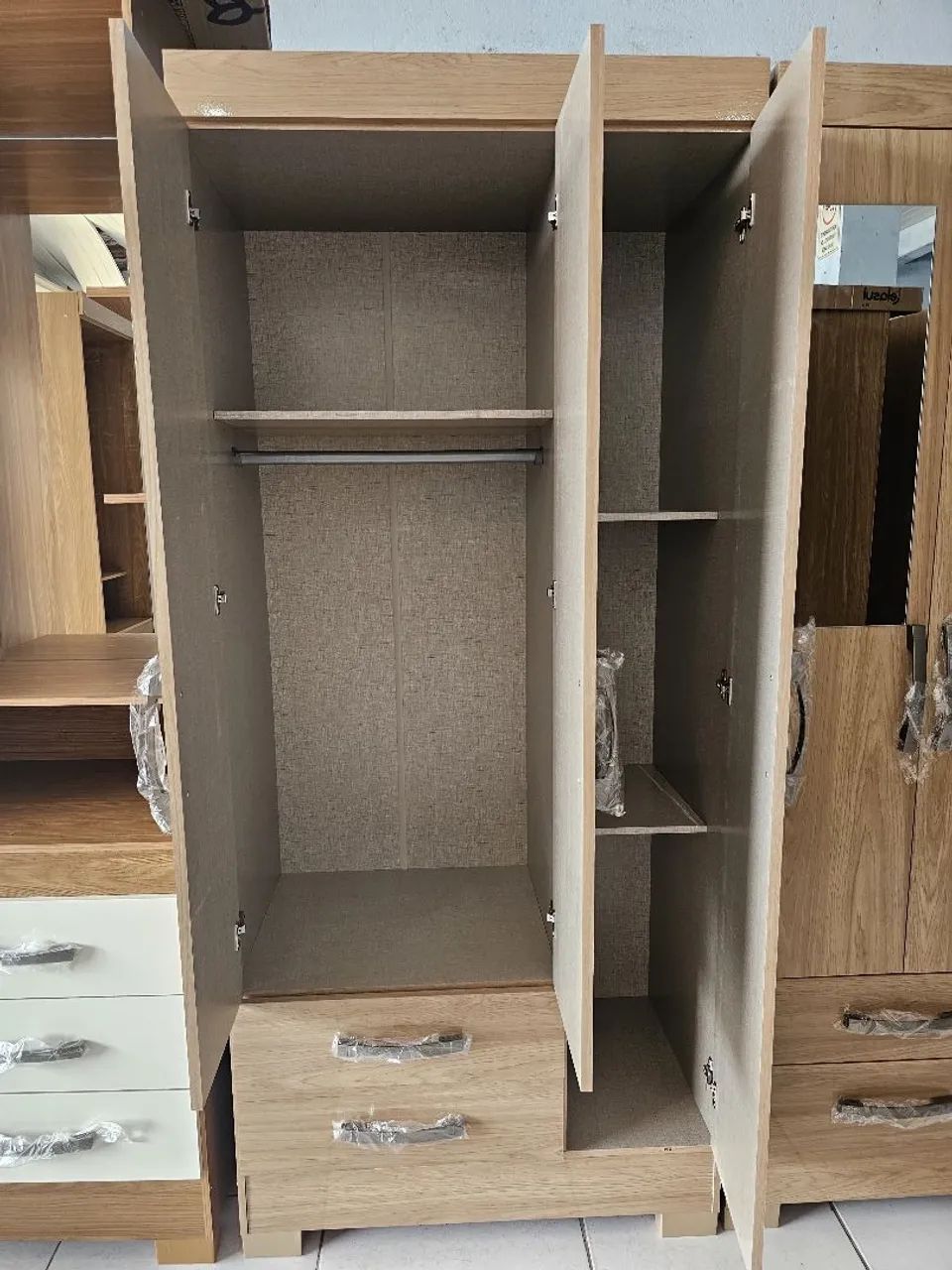 Guarda roupa de solteiro novo - Foto 2
