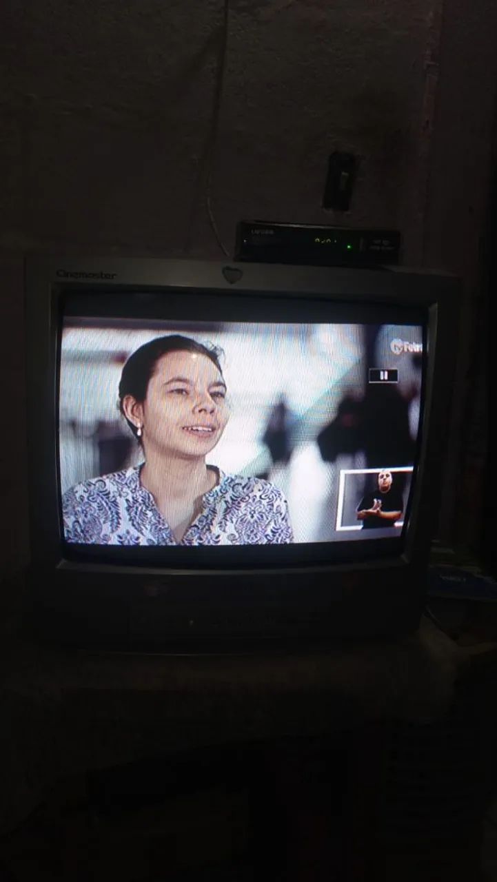 Tv de tubo LG 20 polegadas com conversor  - Foto 3