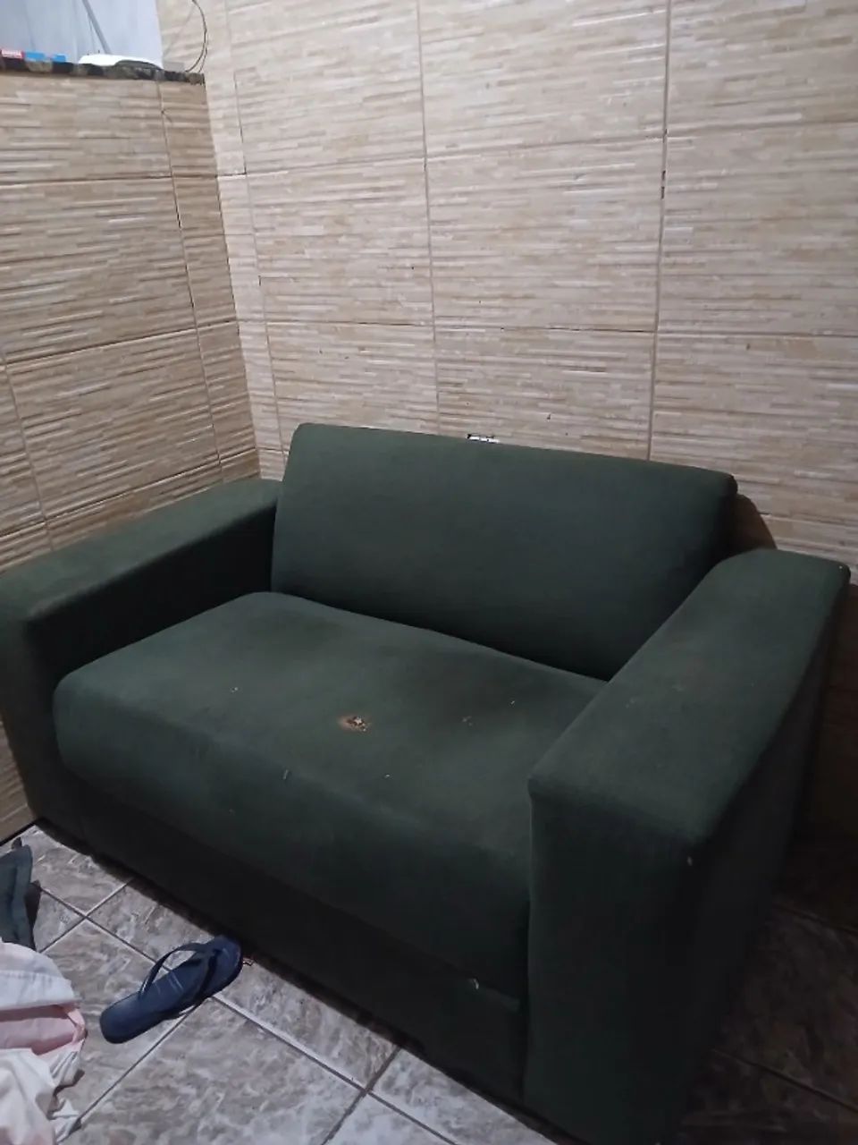 Vendo Sofá com Avarias, 200$ - Foto 3