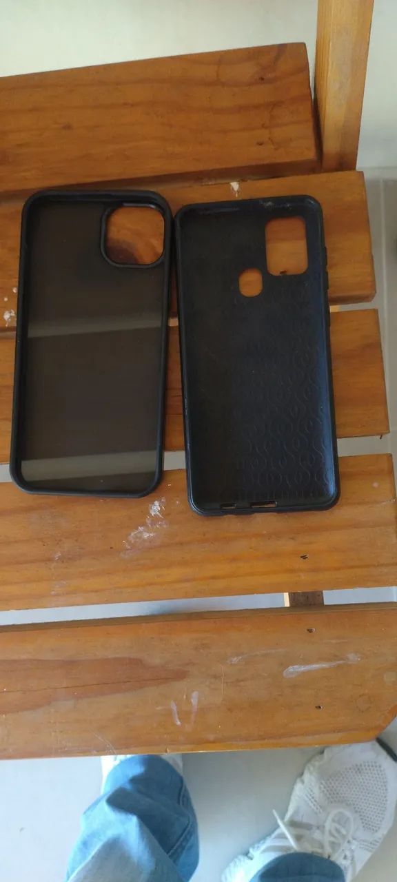 Vendo duas capas para celular alfone 13 outra galatas - Foto 4