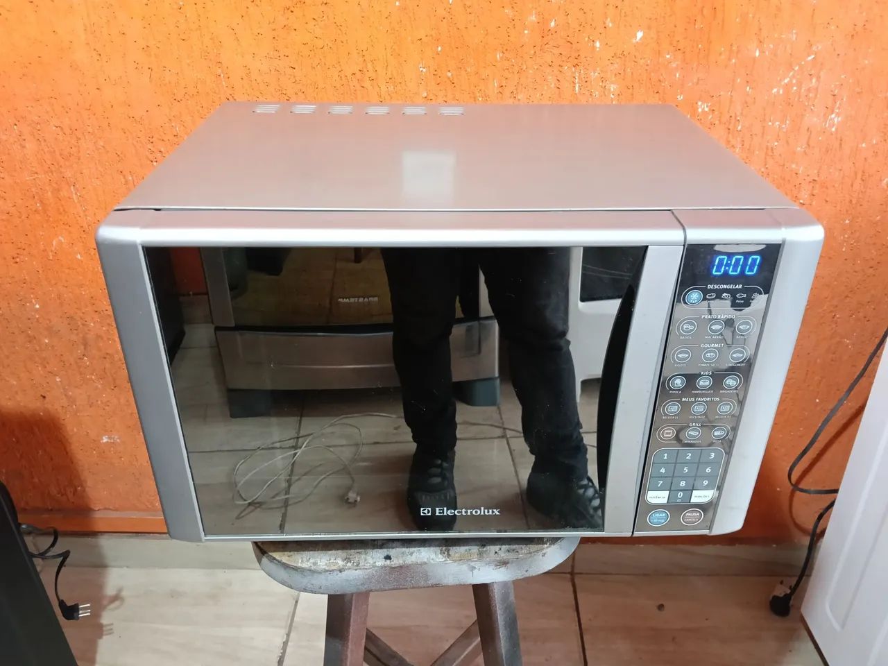 MICROONDAS ELECTROLUX INOX 31 LITROS