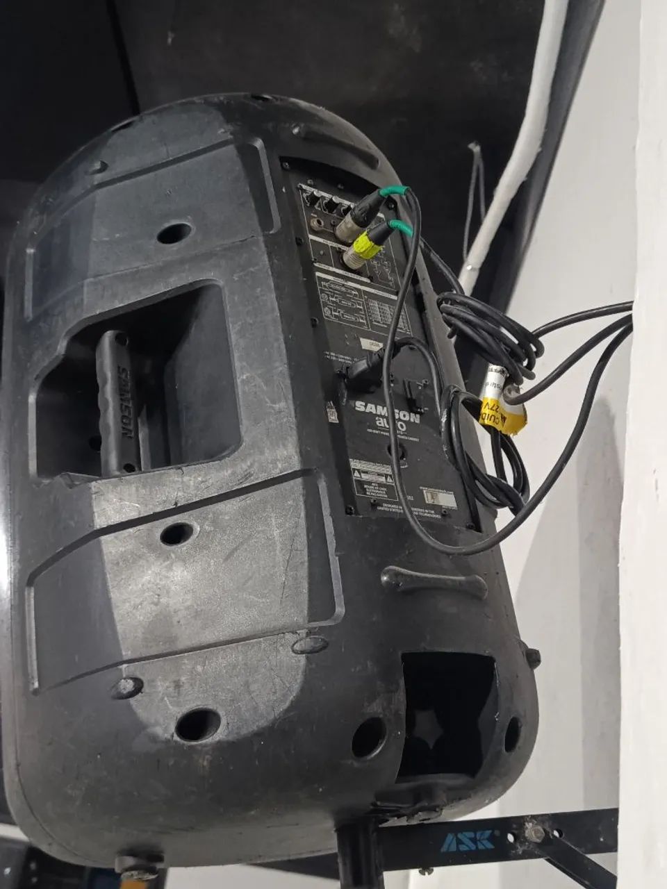 Par de Caixas de Som Ativas Samson Auro D415 - 400W RMS Cada (Conversadas) - Foto 2