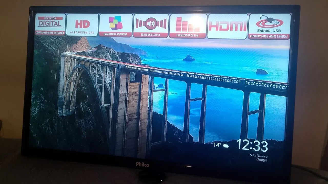 Tv 30 polegadas com crome crashed,300 reais .chamar no watts *