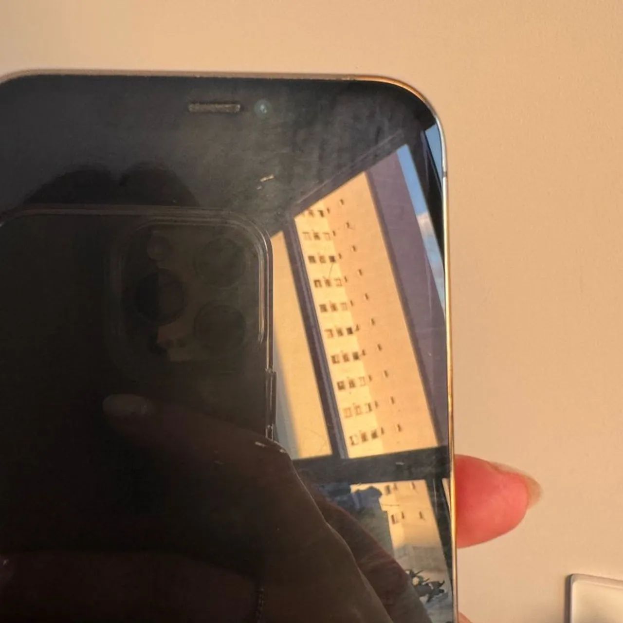 Troco por outro celular iPhone 12 Pro Dourado  - Foto 4