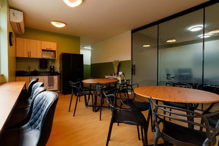 Sala Comercial Mobiliada Aleixo - 4,4m² - Coworking - Foto 4