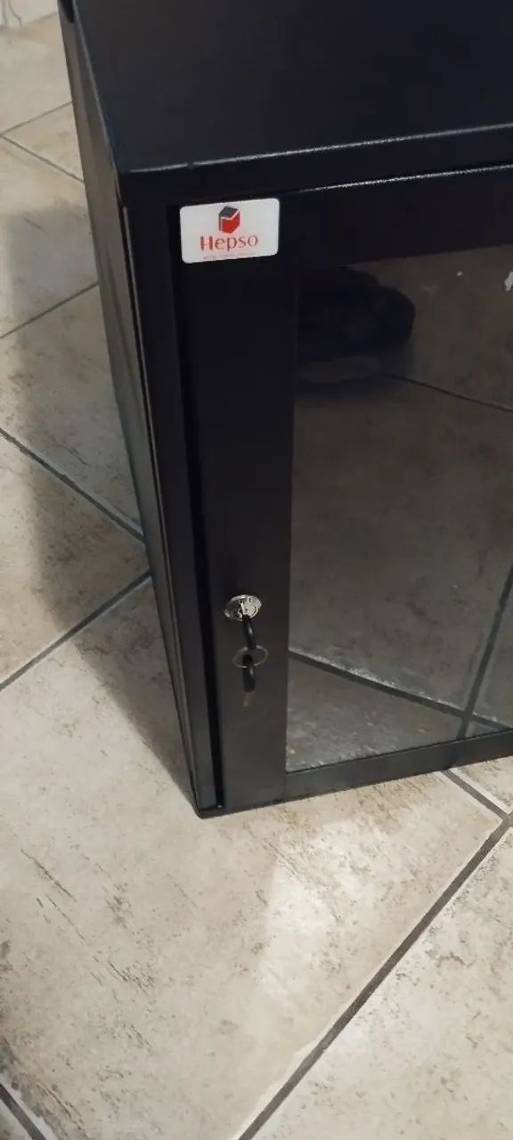 Rack de parede 12U x 570mm com kit de ventilação 