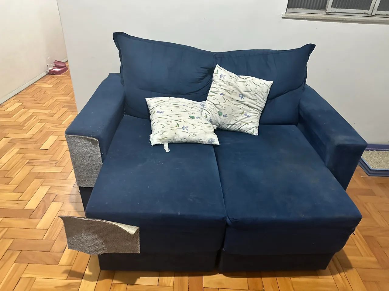 Vendo sofá dois lugares - Foto 3