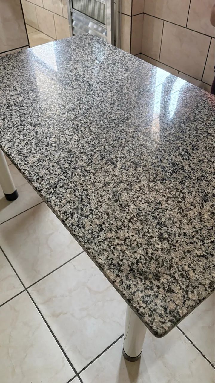 Mesa de mármore