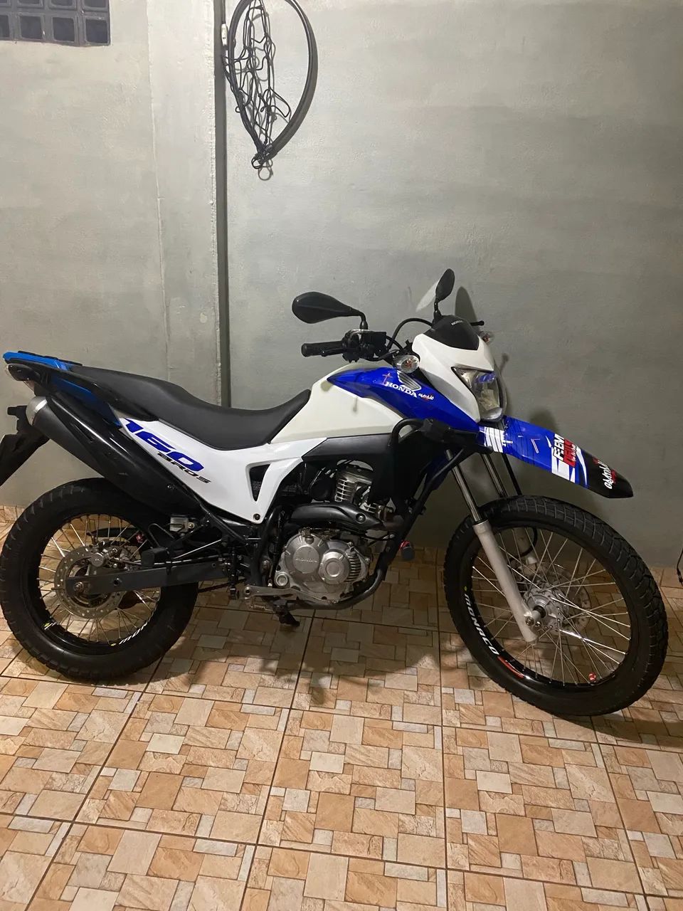 Bros 160