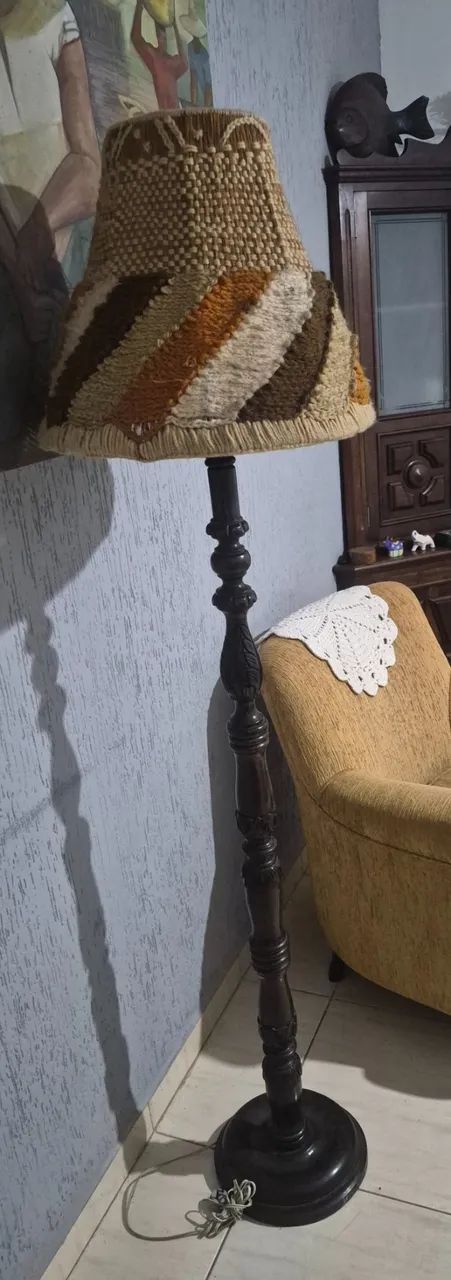 Abajur de madeira anos 70 - Foto 3