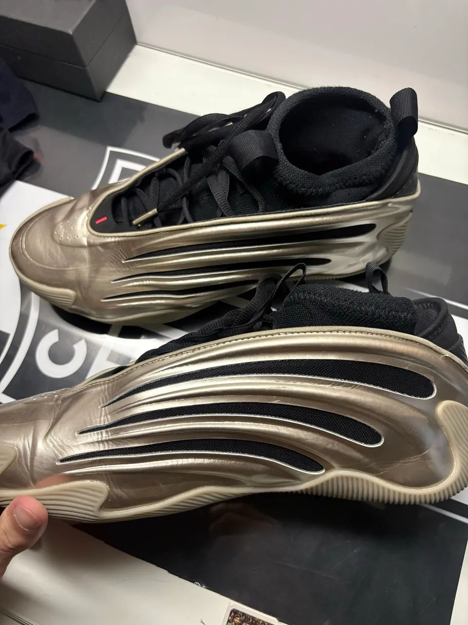 Tênis James Harden 9 Dourado