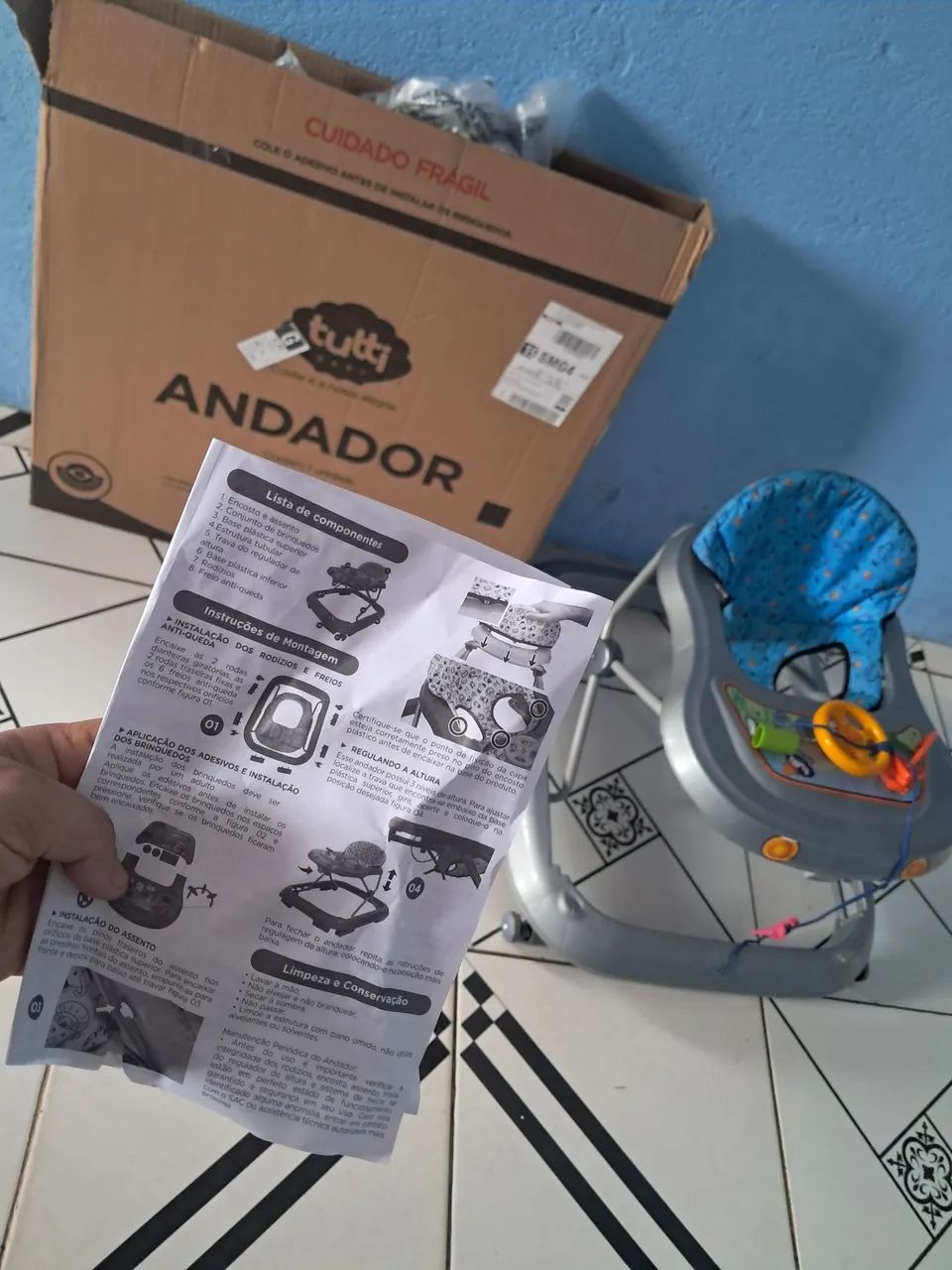Andador de bebe na caixa 