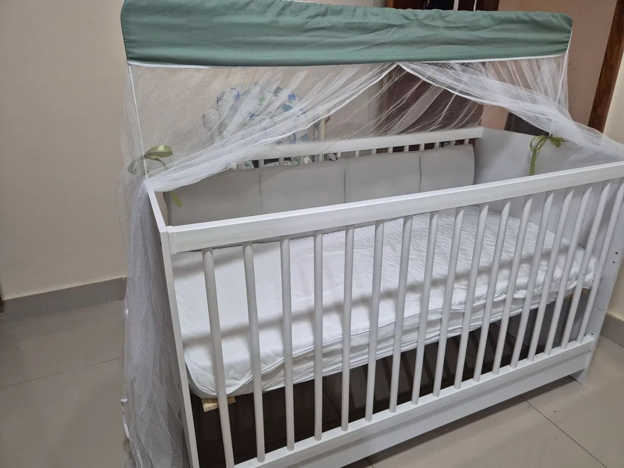 Berço 3 em 1 + Colchão + Cômoda 6 gavetas  - Foto 2