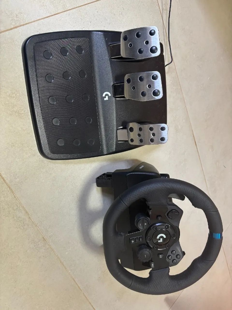 Volante Logitech G29 + Pedais | Volante para PS4, PS5 e PC | Simulador de Corrida - Foto 2