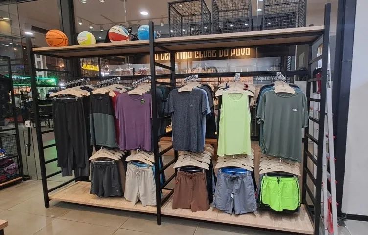 Arara de roupas para loja - Foto 2