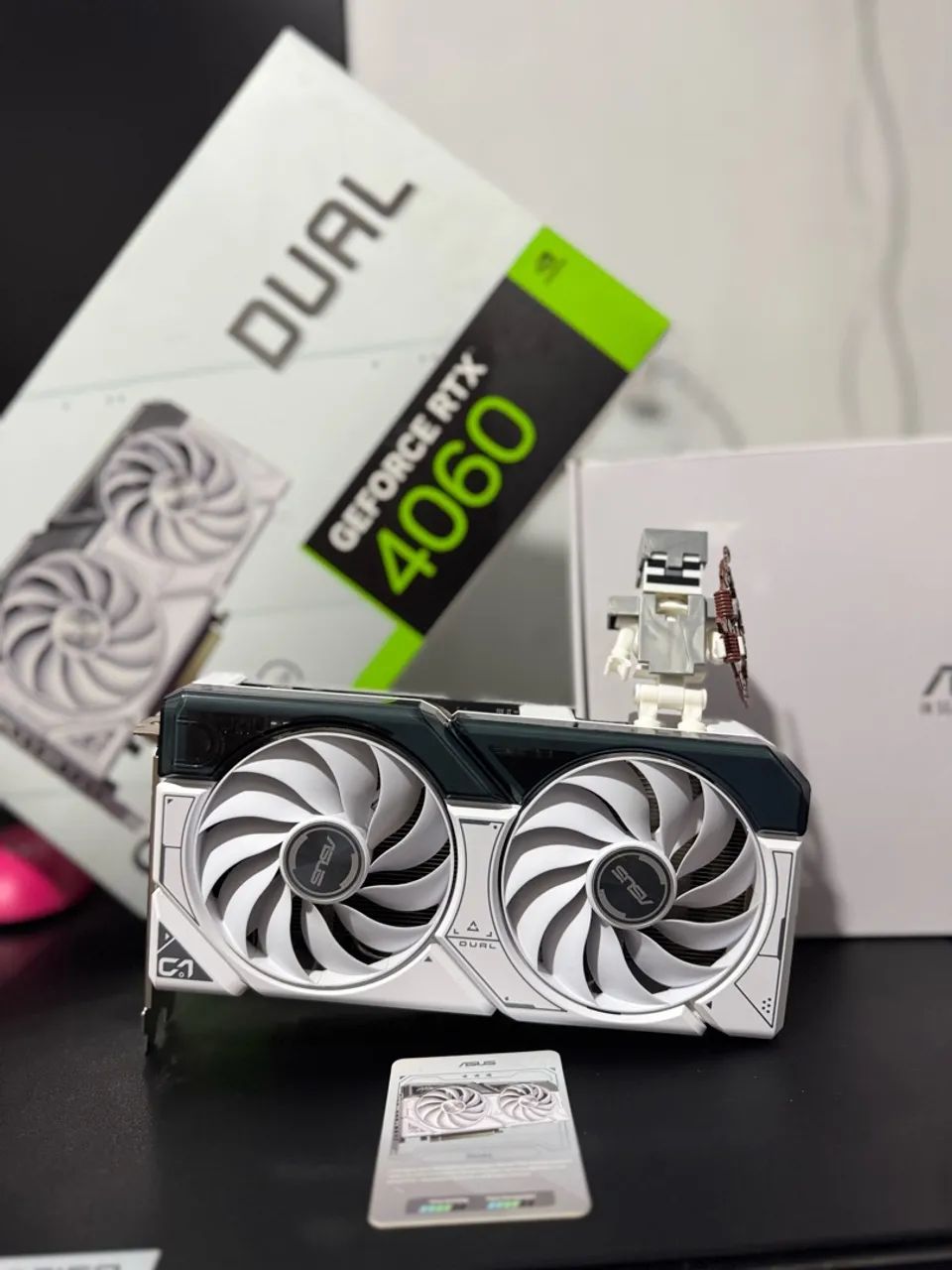 RTX 4060 8GB ASUS BRANCA 