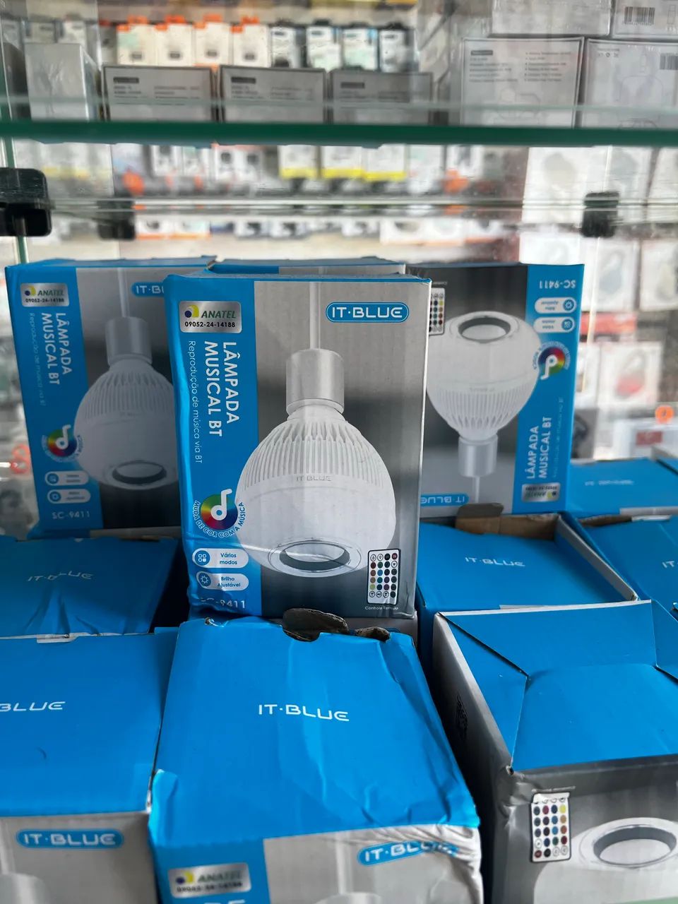 Lampada Bluetooth De Led Caixa De Som C Controle Rgb 12W - Foto 2