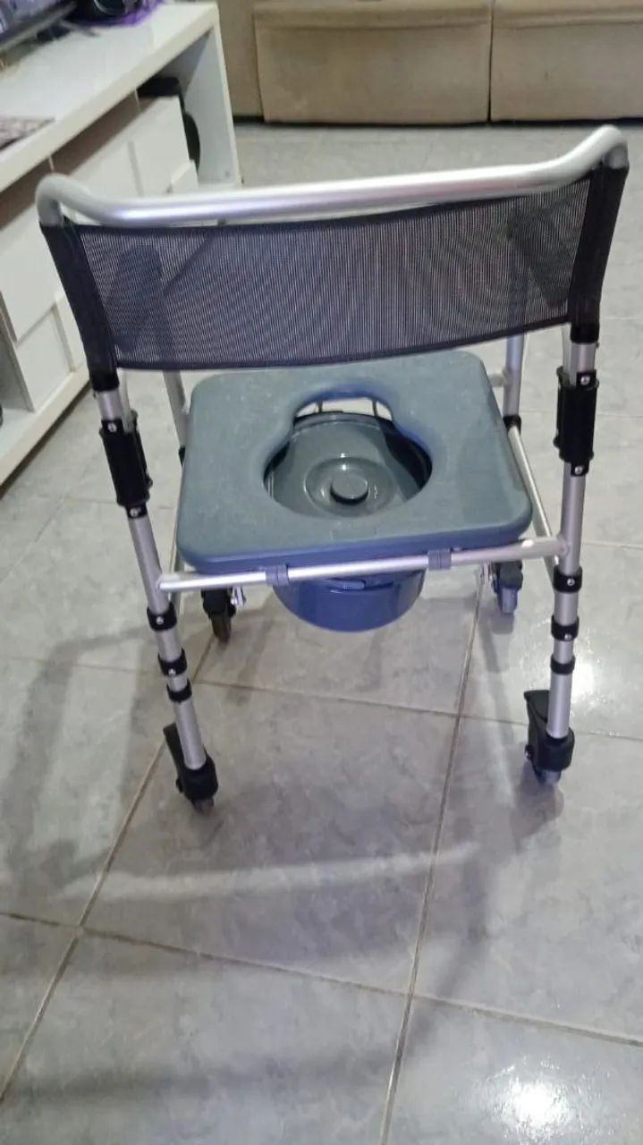 CADEIRA DE BANHO