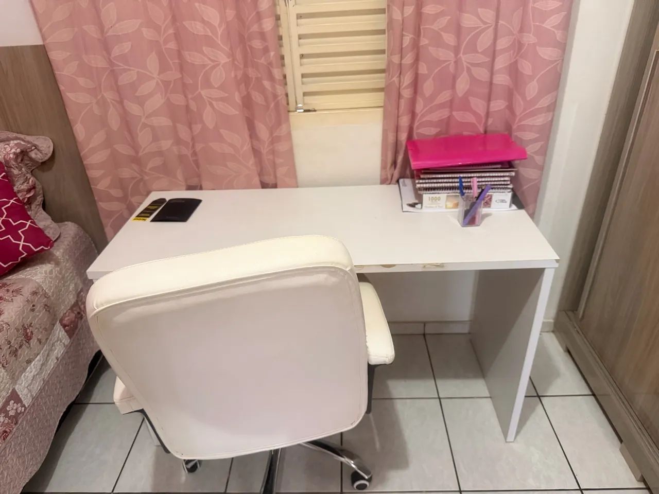 Vende-se cama de solteiro +mesa + cadeira  - Foto 2