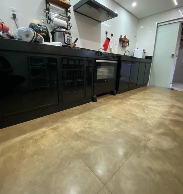 ARMÁRIO DE VIDRO PLANEJADO  - Foto 4