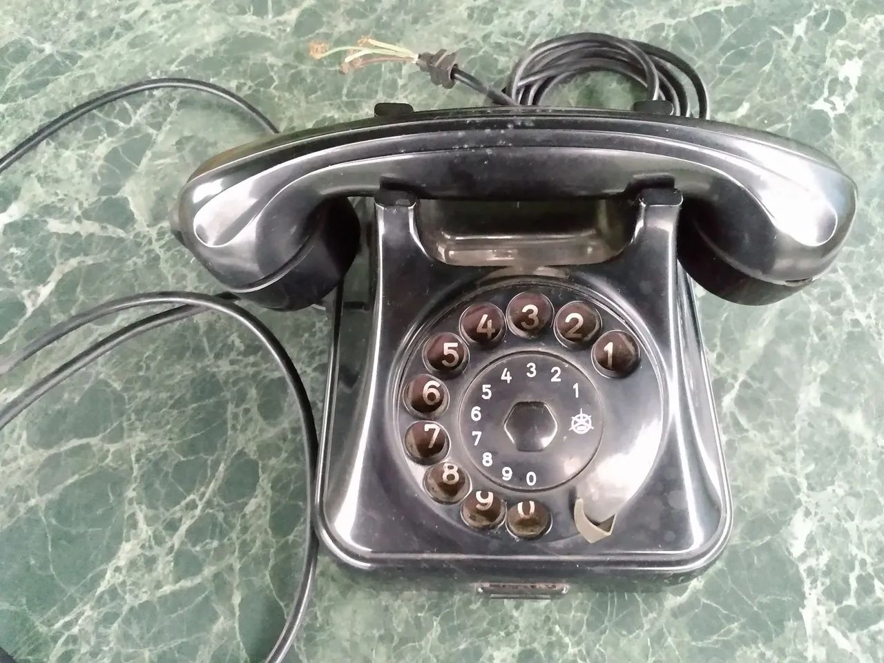 Aparelho de telefone antigo  - Foto 2