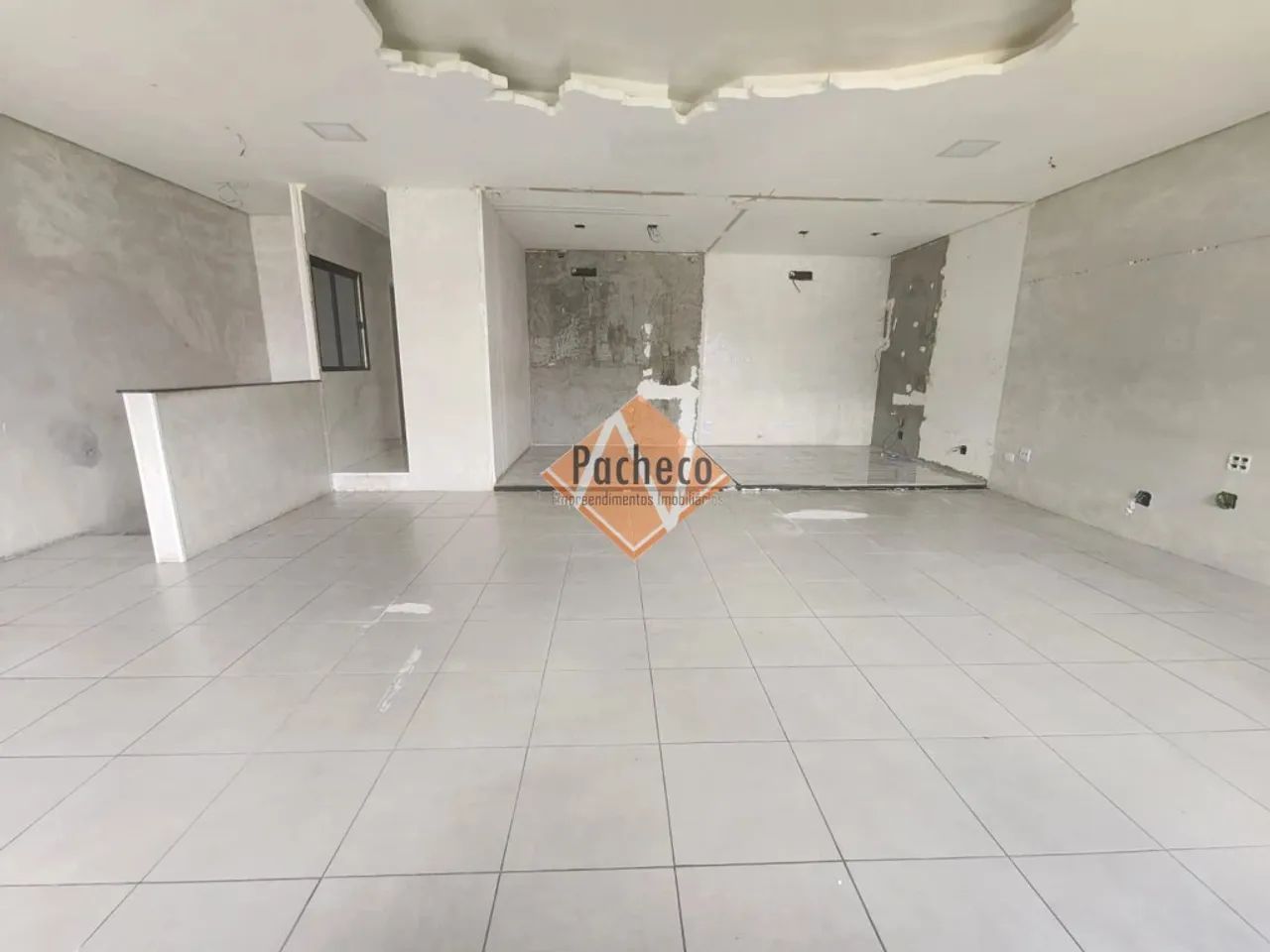 Sala Comercial na Penha, banheiro, 62m², R$1.500,00 - Foto 3